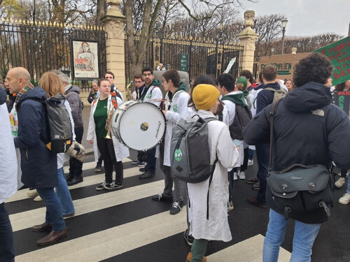 Le 1/4 d'heure de la mobilisation : Les enjeux et menaces pesant sur la pharmacie